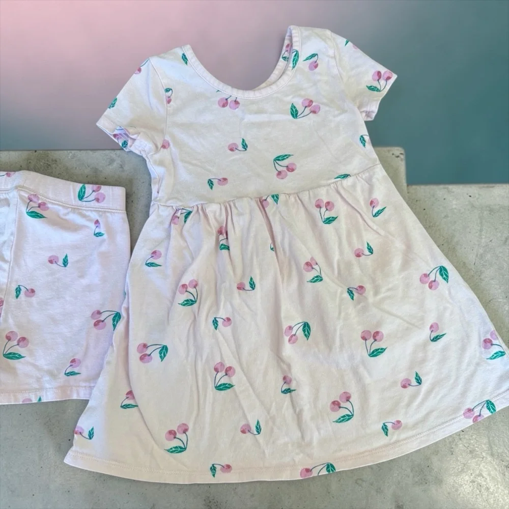 babyGAP Cherry Print Dress Shorts 2-Piece Set 4T Pink Green Summer Kids